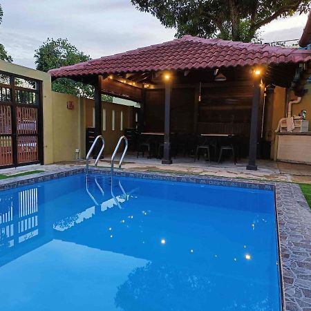 Homestay Laman Nuri, Kota Damansara 페탈링자야 외부 사진