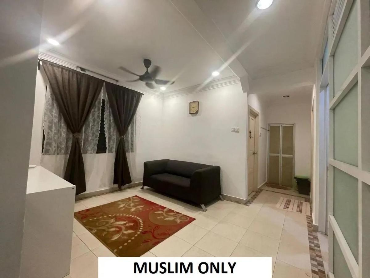 Homestay Laman Nuri, Kota Damansara 페탈링자야 외부 사진