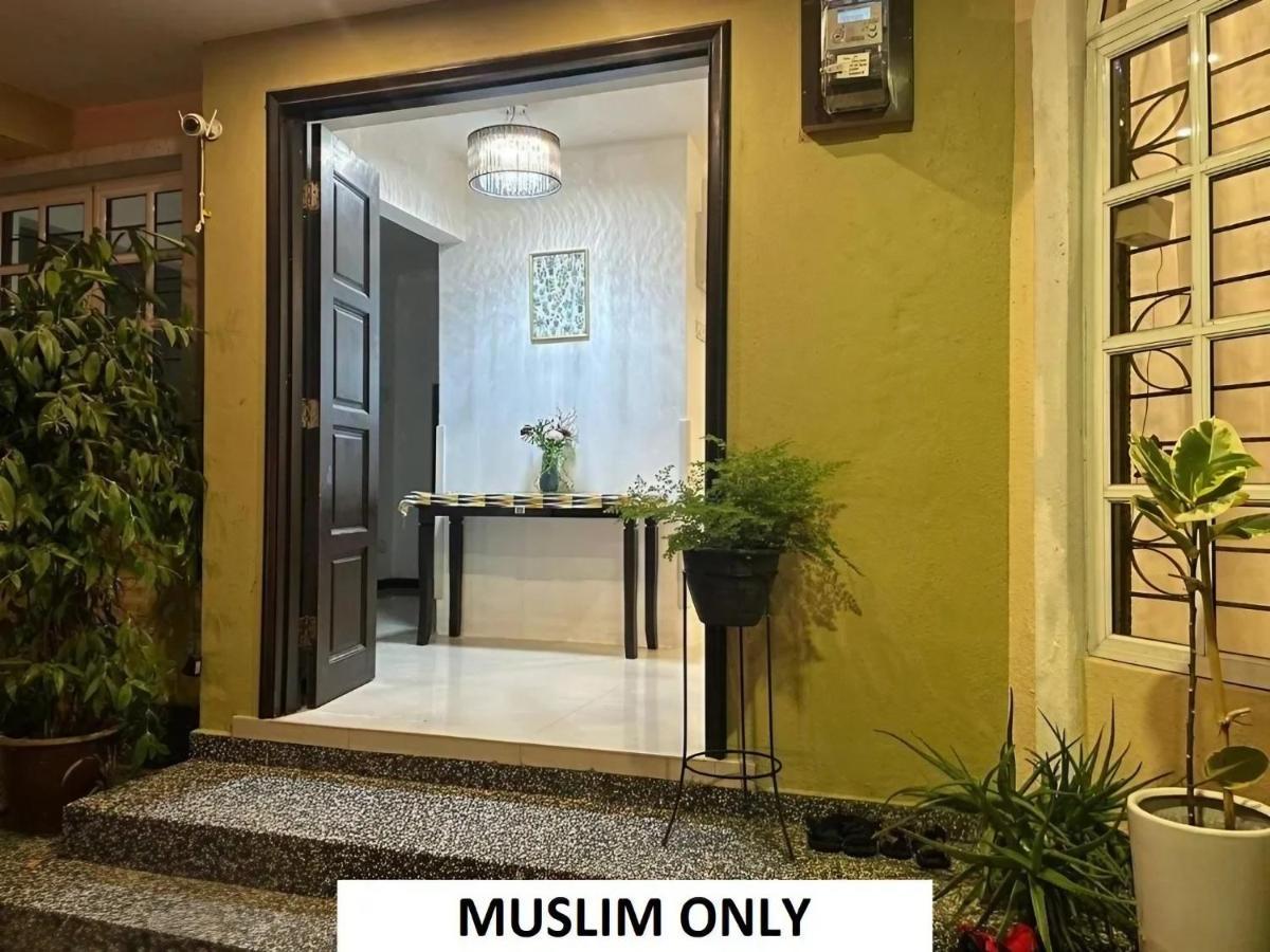 Homestay Laman Nuri, Kota Damansara 페탈링자야 외부 사진